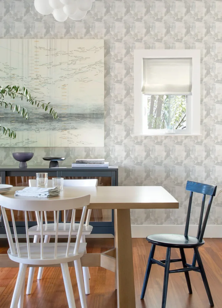 Perrin Gem Geometric Wallpaper - Light Grey — Image 4