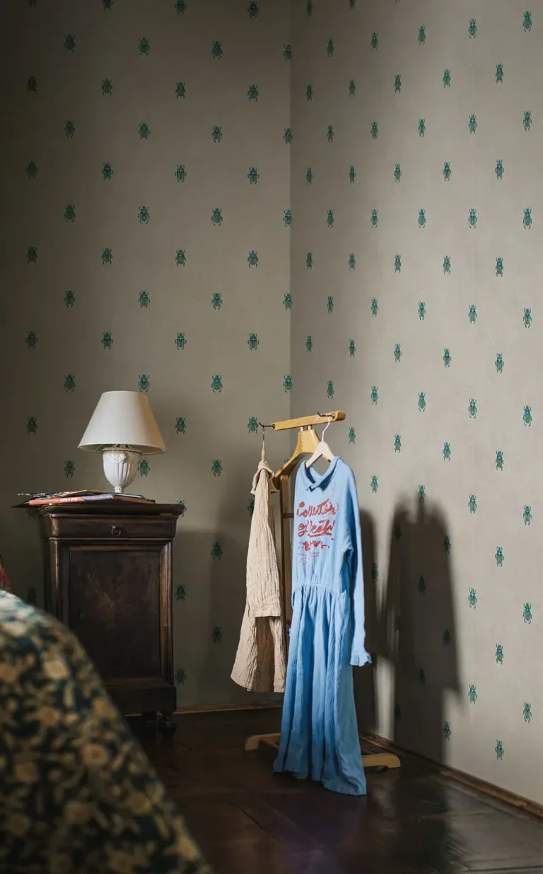 Audrey, Blue — Ảnh 2