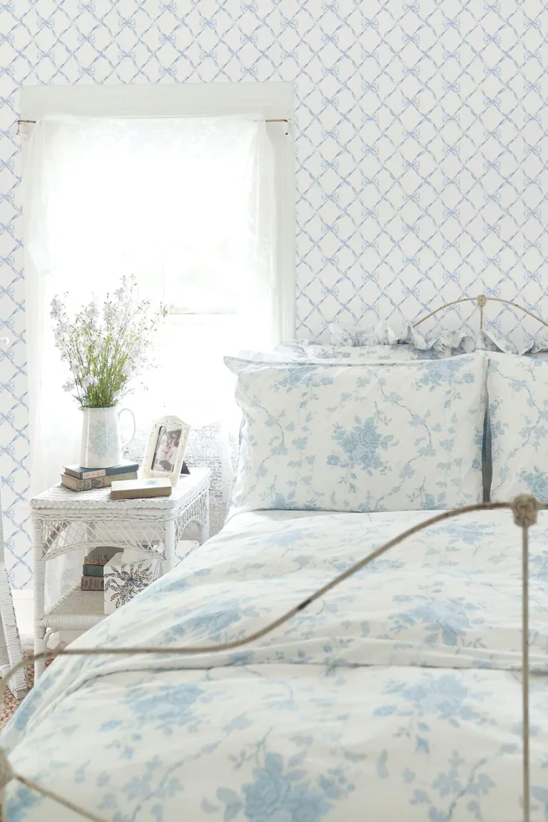 LoveShackFancy Baby Bow Ribbon Trellis Wallpaper - Light Blue — Ảnh 4