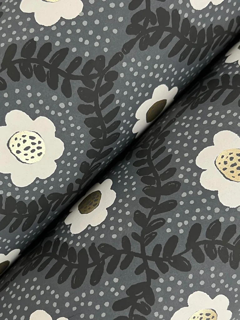 Rifle Paper Co. Emma Wallpaper - Black — Ảnh 2