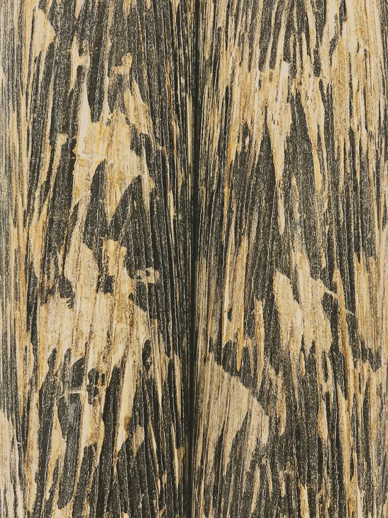 Gilded Plume Wallpaper - Black — Image 6