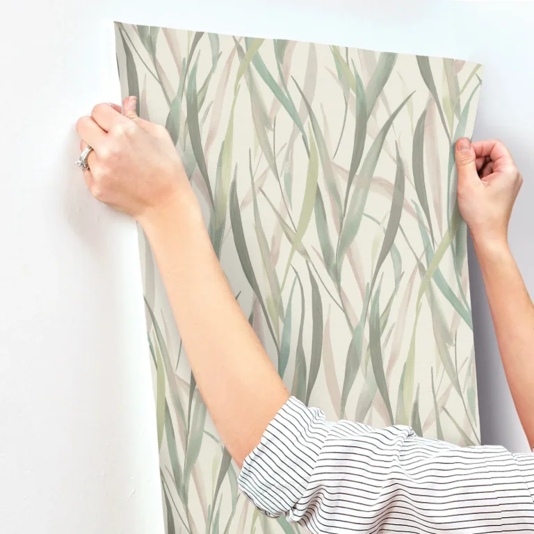 Willoughby Fronds Wallpaper - Green — Image 4