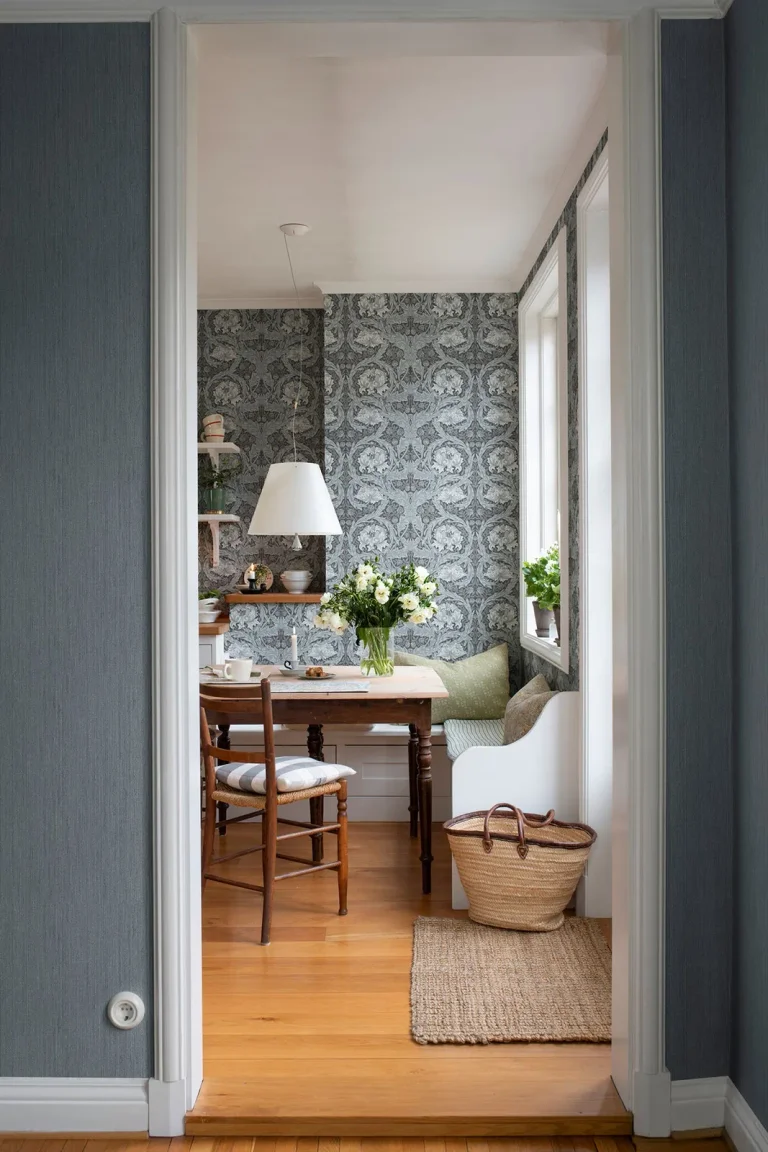 African Marigold Floral Wallpaper - Dark Blue — Ảnh 3