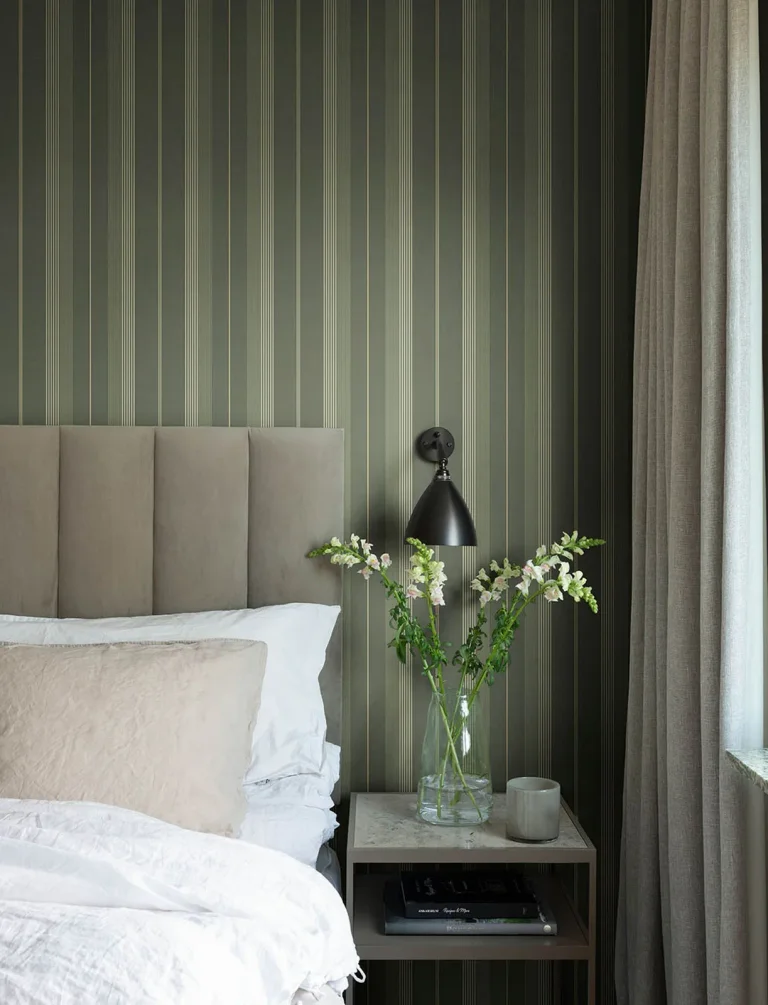 Herrgård Stripe Wallpaper - Evergreen — Ảnh 4