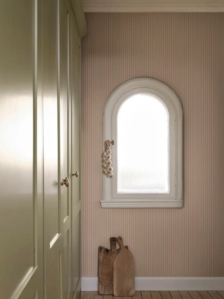 Linn, Pink — Ảnh 2