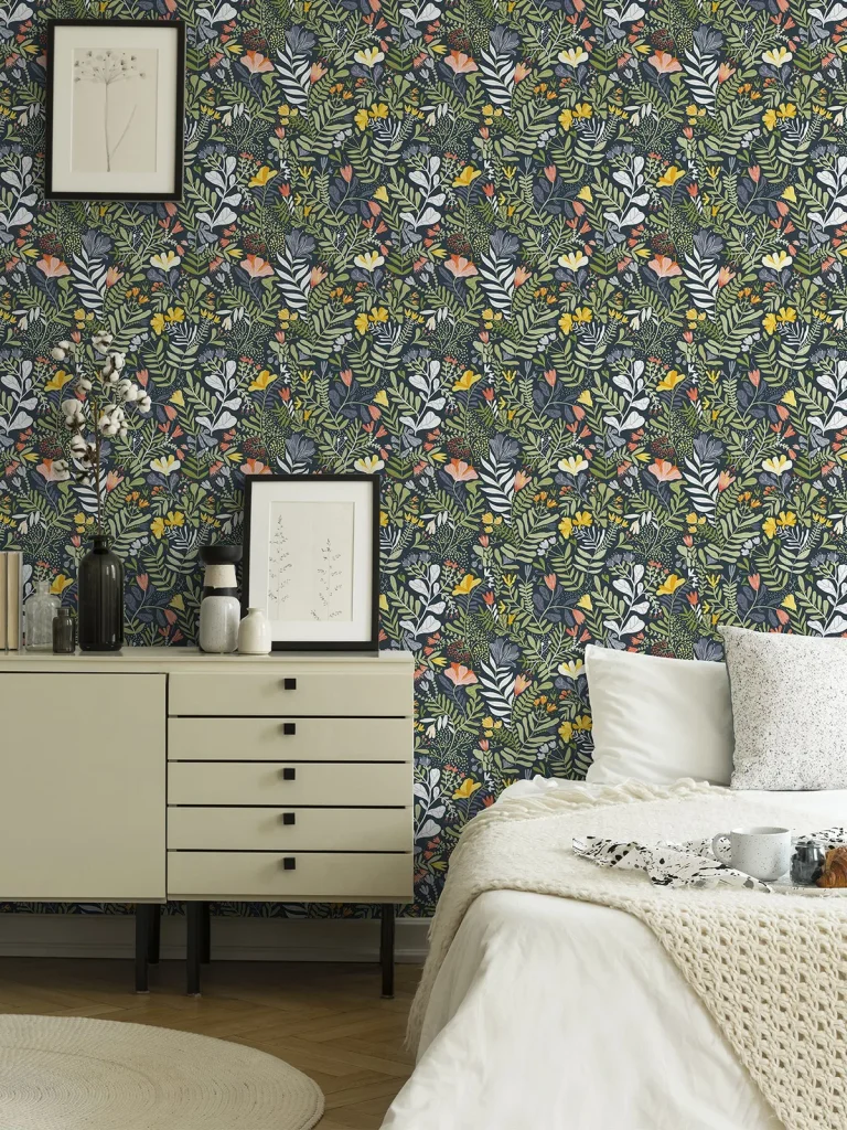Brittsommar Woodland Floral Wallpaper - Navy — Ảnh 2
