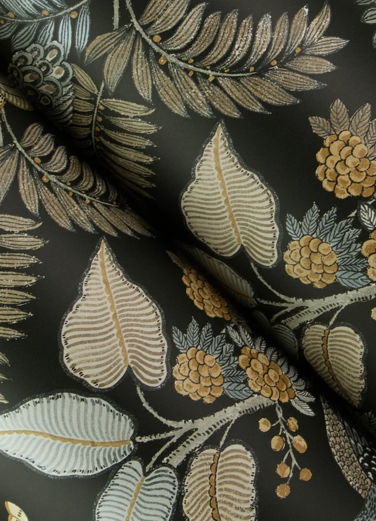 Chris Loves Julia Geneva Peacock Paradise Wallpaper - Black — Ảnh 4