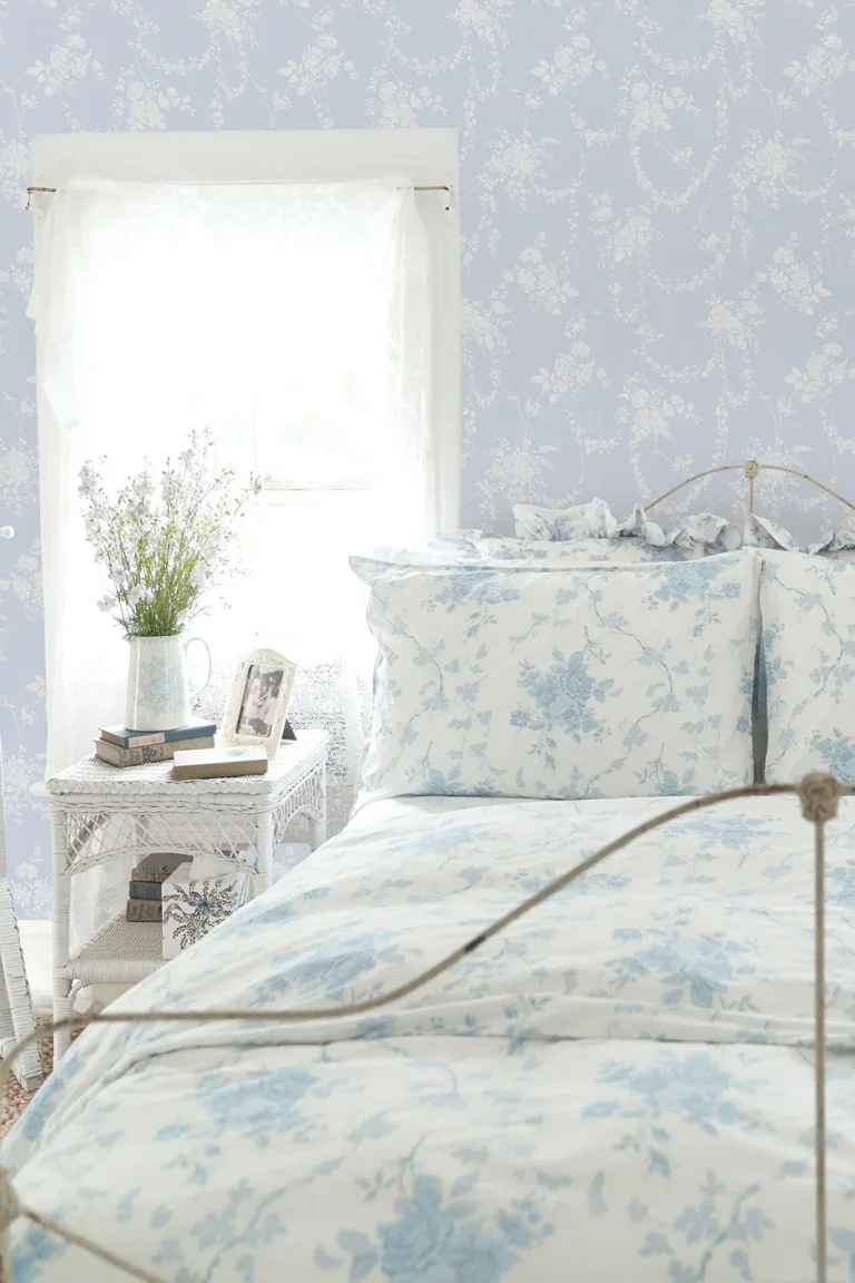 LoveShackFancy Chandelier Gates Floral Drape Wallpaper - Sky Blue — Ảnh 6