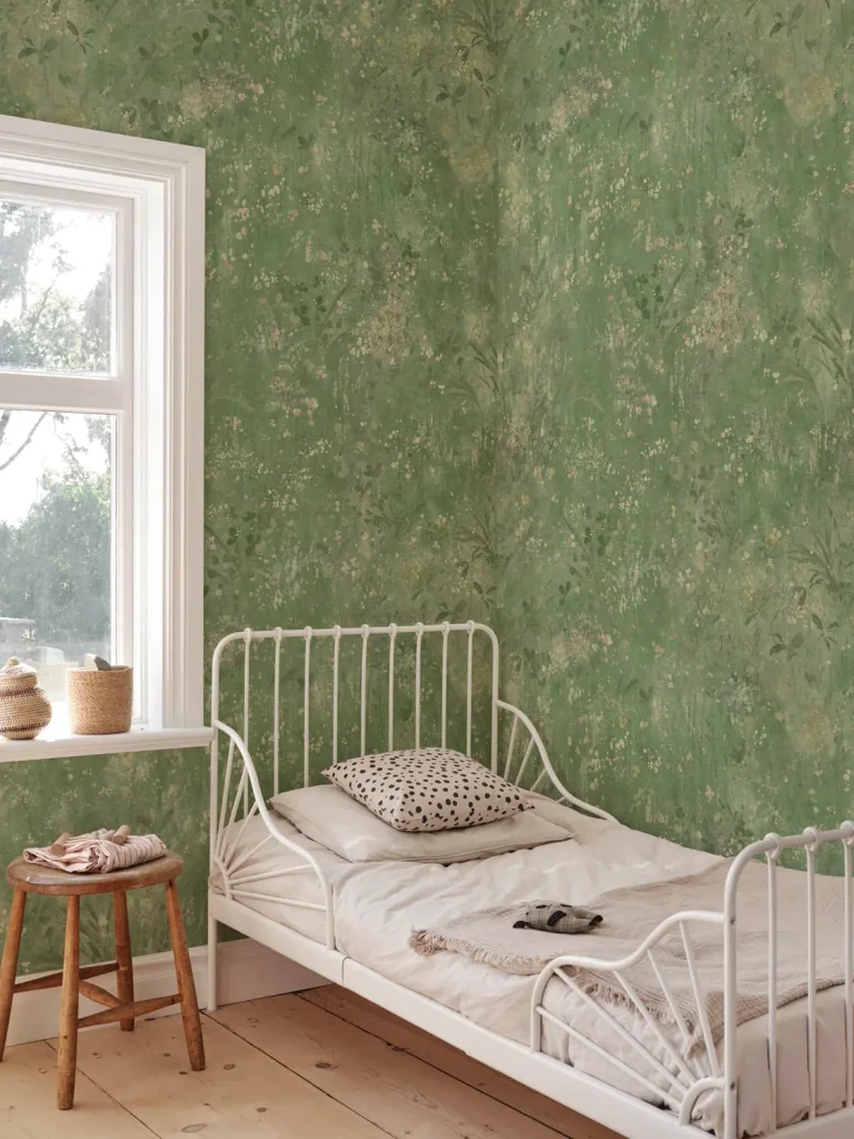 Juni, Green – Natural Artistic — Image 3