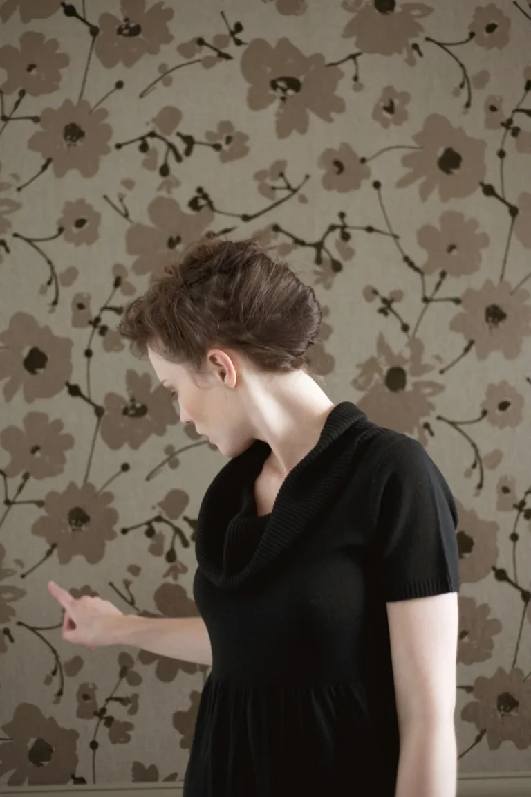 Metal Velvet Flower And Lin Coco — Image 5