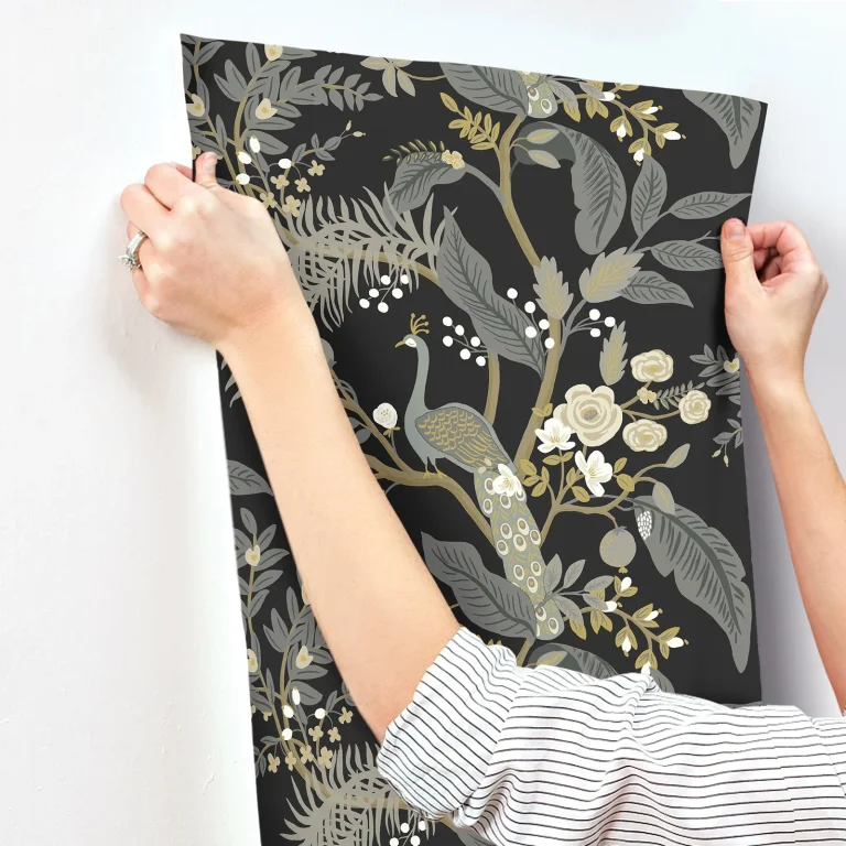 Rifle Paper Co. Peacock Wallpaper - Black — Ảnh 6