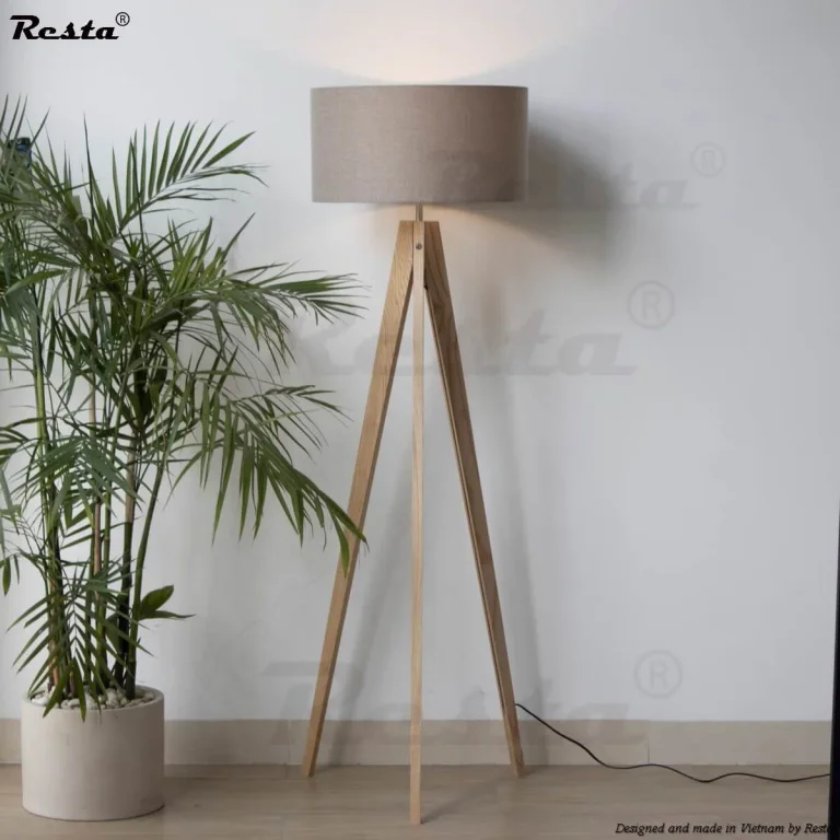 Tripod Resta 06 floor lamp - Red — Image 6