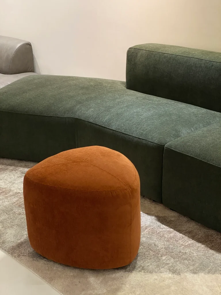 GABLE OTTOMAN — Ảnh 4