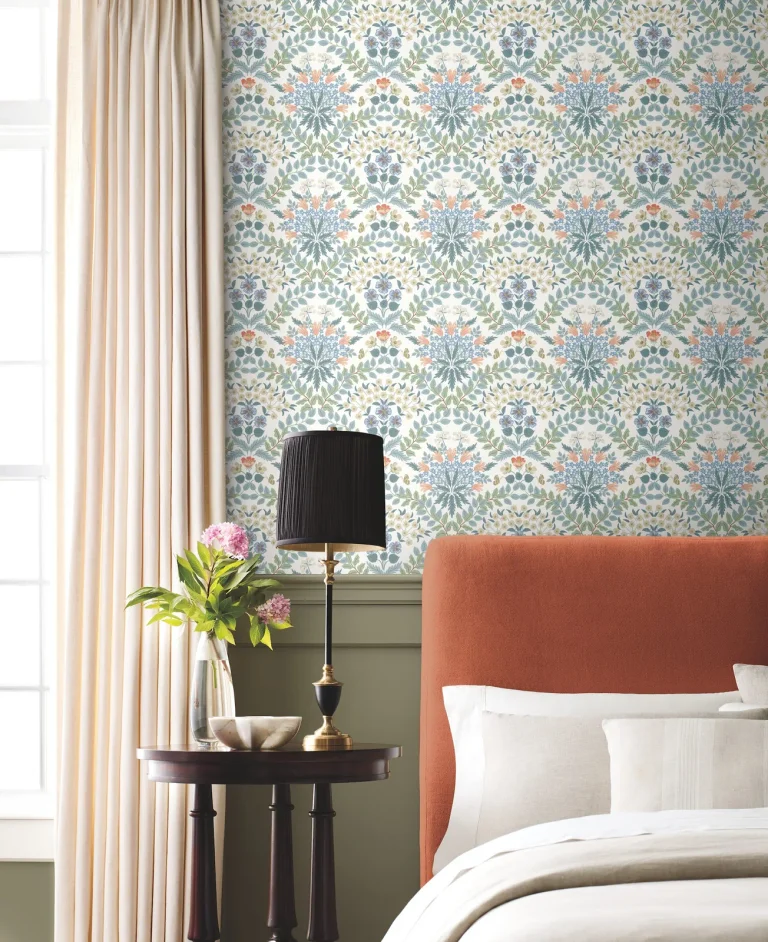 Rifle Paper Co. Bramble Wallpaper - White — Ảnh 2