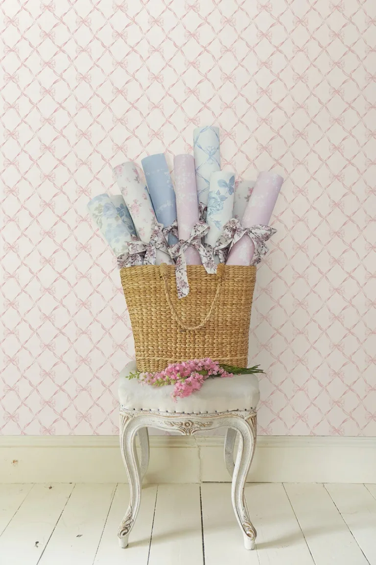LoveShackFancy Baby Bow Ribbon Trellis Wallpaper - Light Pink — Ảnh 3