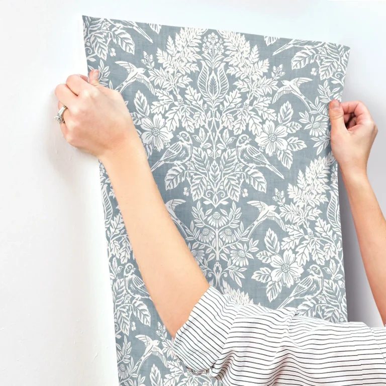 Chris Loves Julia Finch Woodland Damask Wallpaper - Light Blue — Ảnh 3