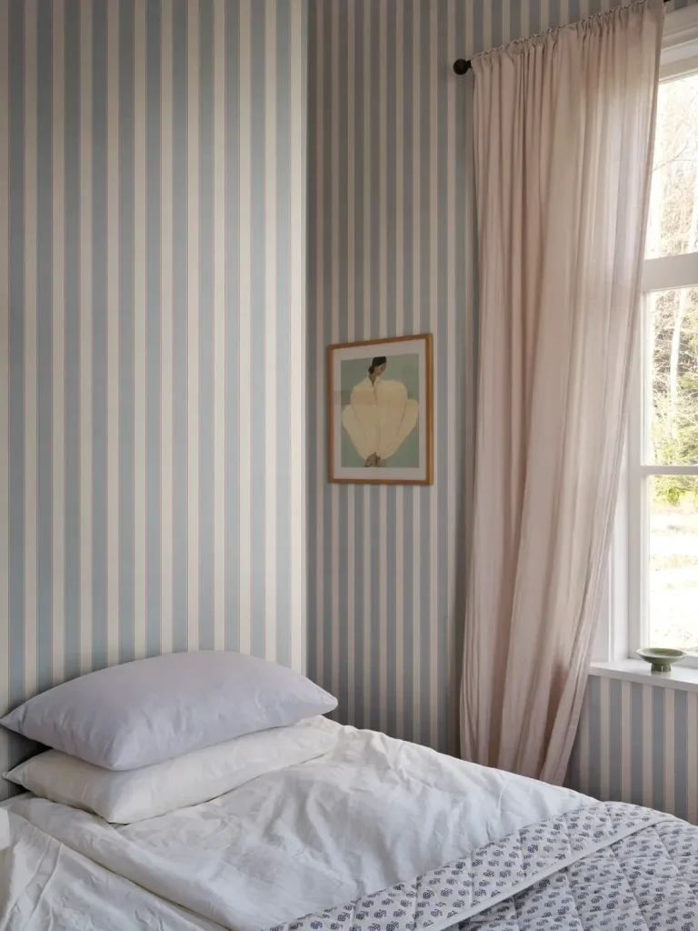 Henrik, Light Blue — Image 2