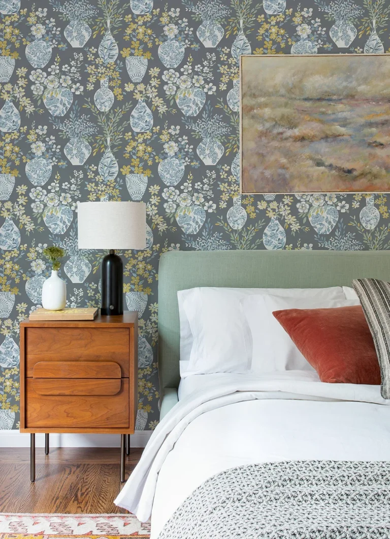 Harper Floral Vase Wallpaper - Grey — Image 3