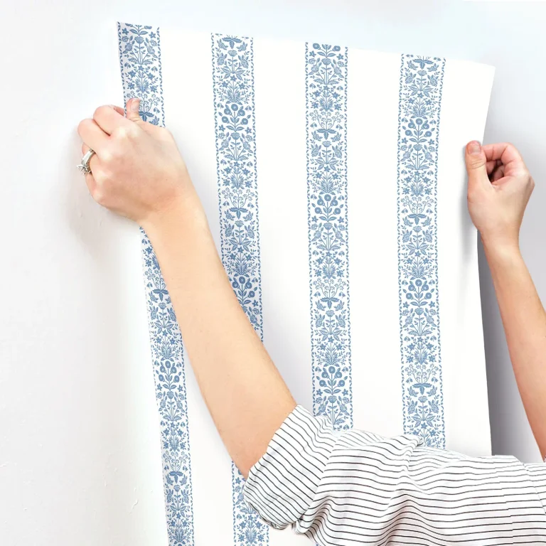 Rifle Paper Co. Estee Stripe Wallpaper - Blue & White — Ảnh 2