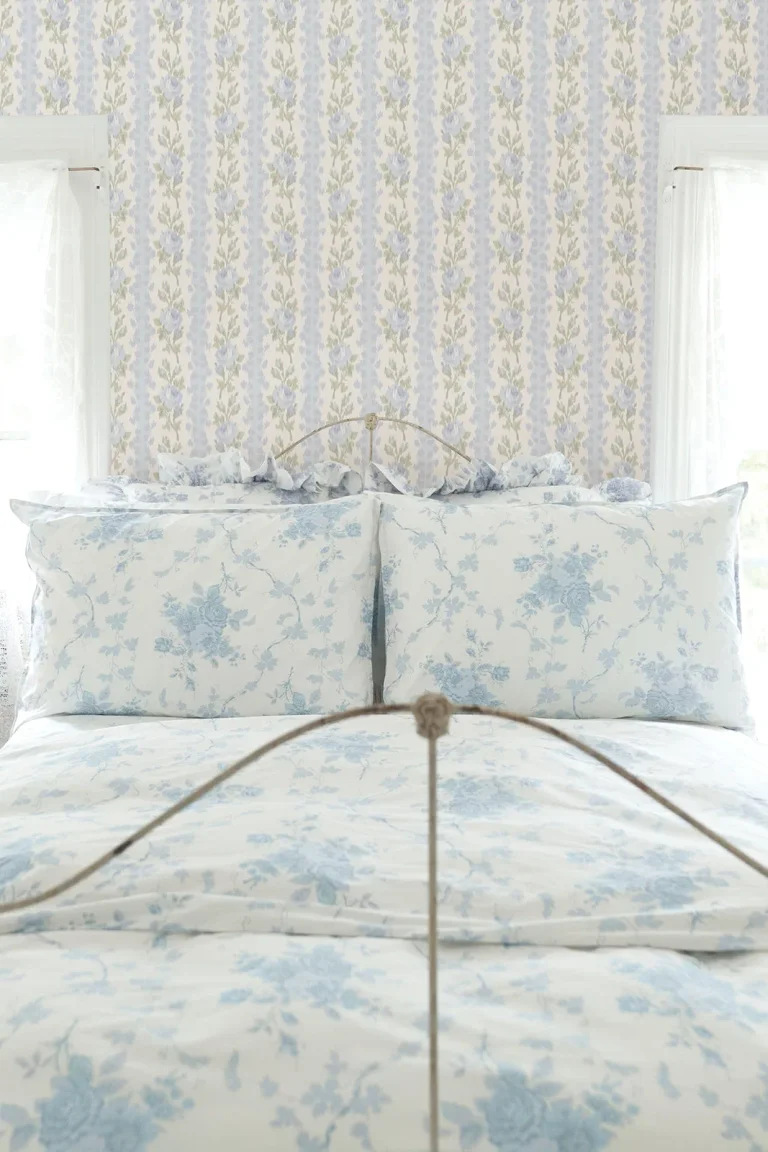 LoveShackFancy Blooming Heirloom Rose Stripe Wallpaper - Light Blue — Ảnh 6