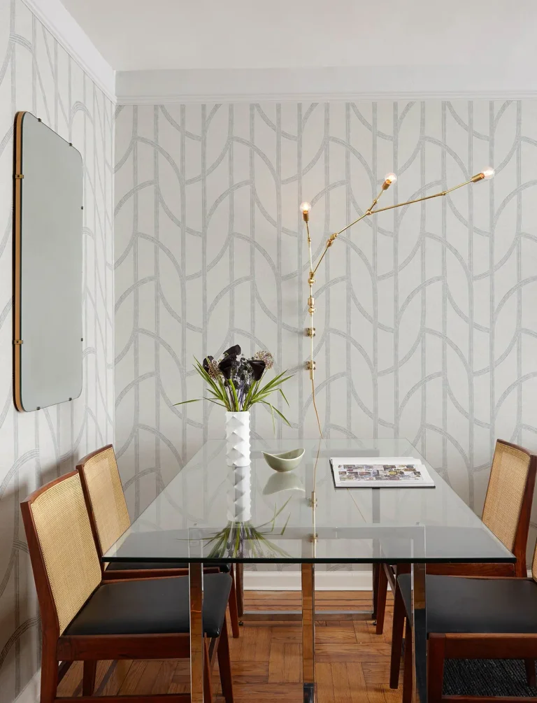 Harlow Curved Contours Wallpaper - Silver — Image 3