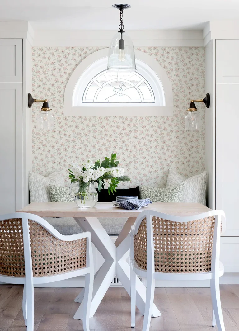 Chesapeake Sofiane Botanical Trail Wallpaper - Blush