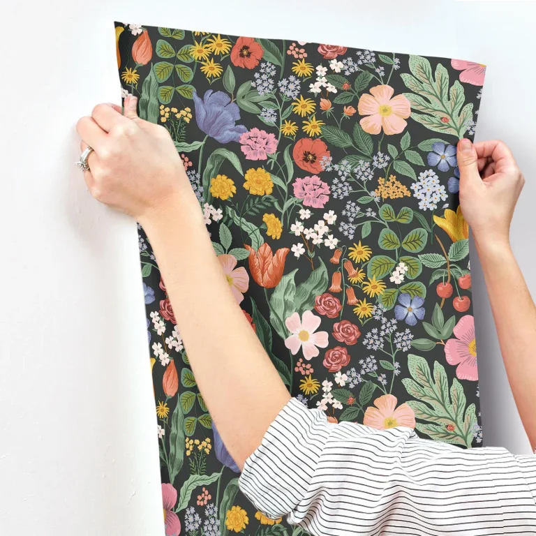 Rifle Paper Co. Blossom Wallpaper - Black — Ảnh 7