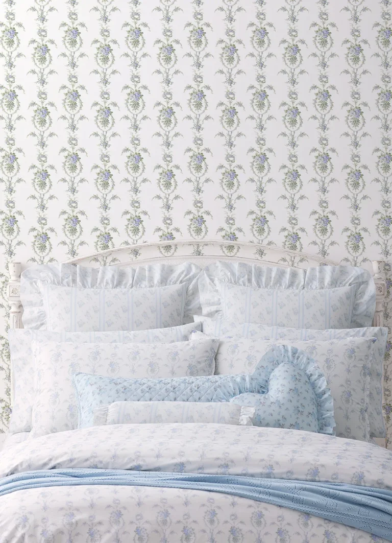 LoveShackFancy Rose Cheeks Floral Cluster Wallpaper - Blye Elysees — Ảnh 5