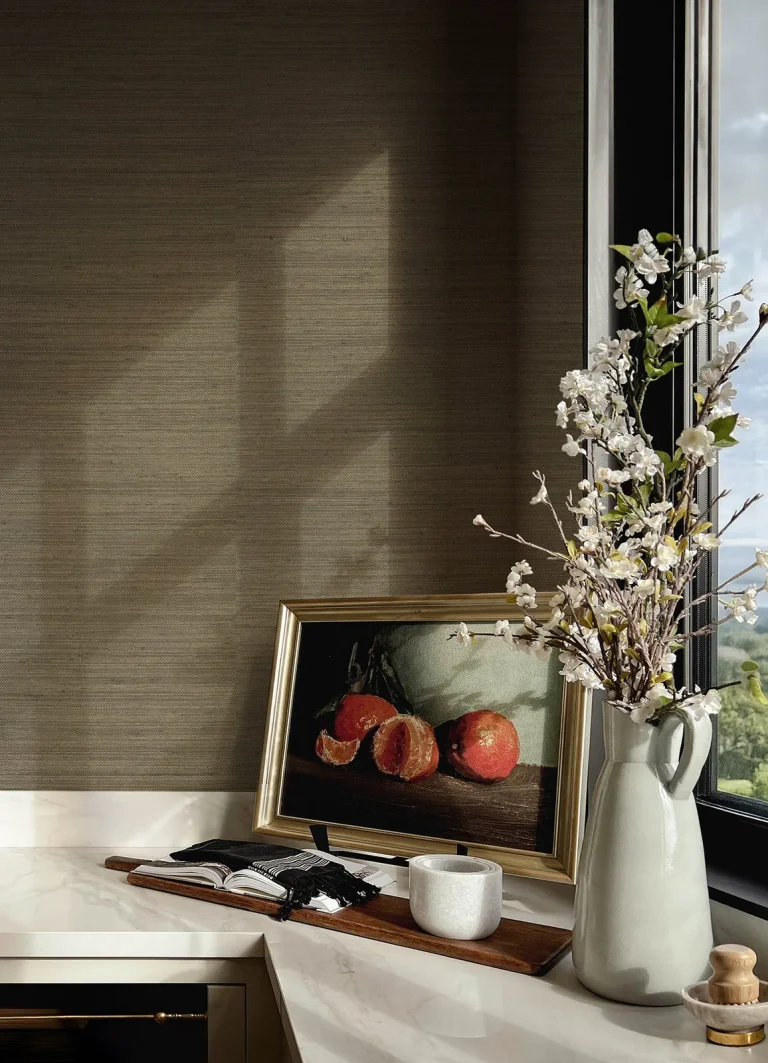 Chris Loves Julia Mycroft Grasscloth Wallpaper - Sterling — Ảnh 5