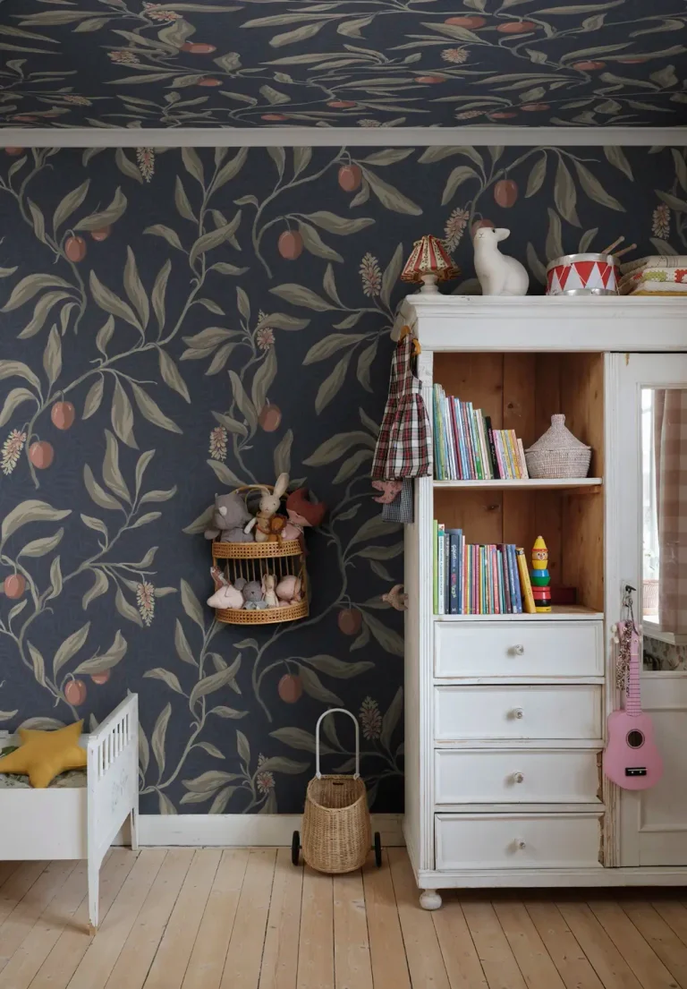 Vinnie Mural, Classic Blue — Ảnh 3
