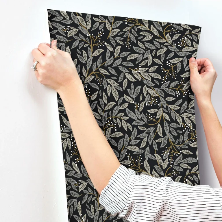 Rifle Paper Co. Willowberry Wallpaper - Black — Ảnh 4