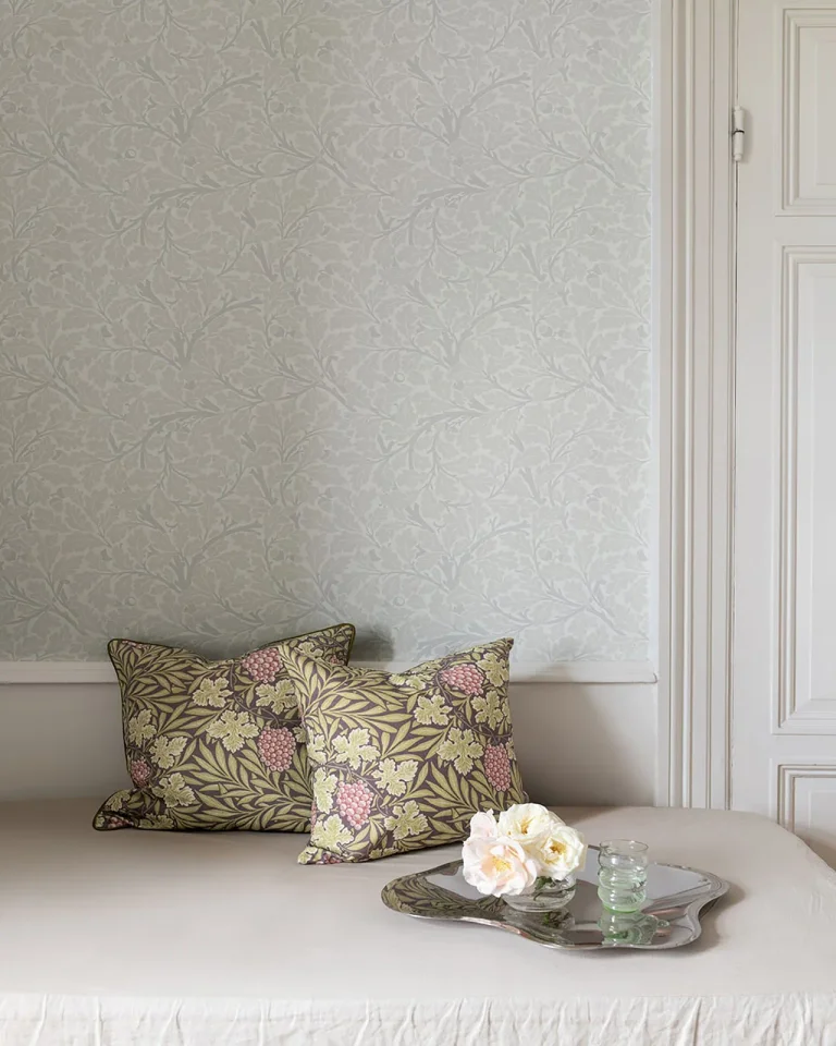 Oak Tree Leaf Wallpaper - Dove — Image 3