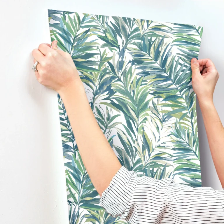 Swaying Palms Wallpaper - Wallpaper Green & Blue — Image 3