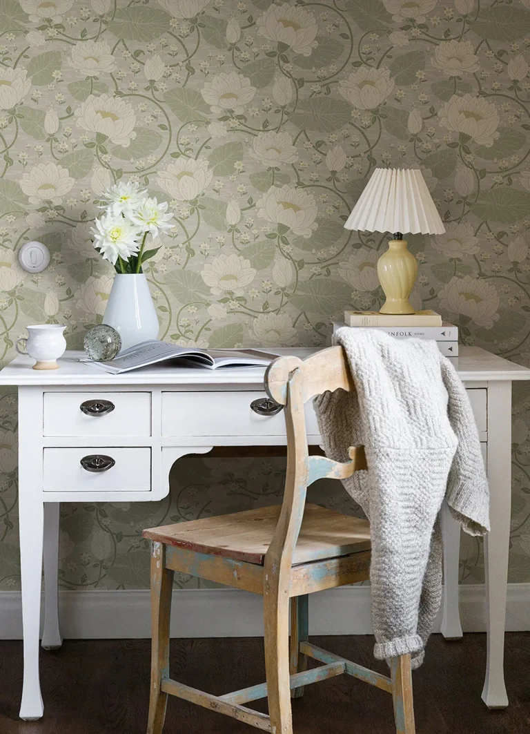 Eva Lotus Dreams Wallpaper - Light Grey — Image 2