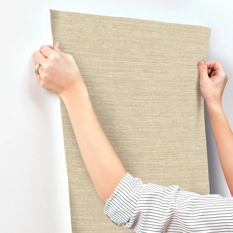Chris Loves Julia Roderick Textured Wallpaper - Neutral — Image 3