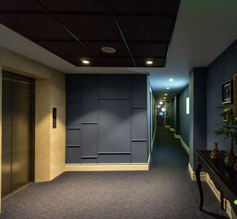 Crest - 579 — Image 8
