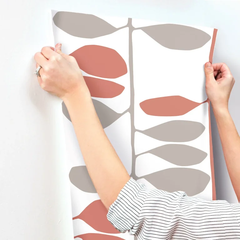 Sculpted Vines Wallpaper - Vermillion & Graphite — Ảnh 7