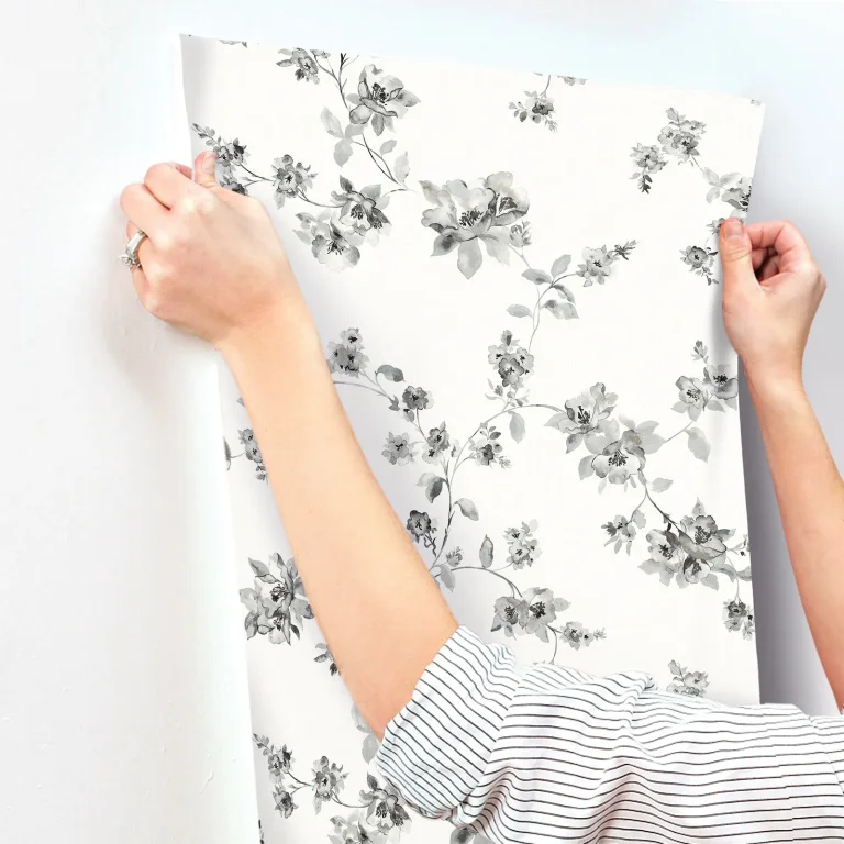 Chesapeake Festival Floral Trailing Wallpaper - Charcoal — Ảnh 3