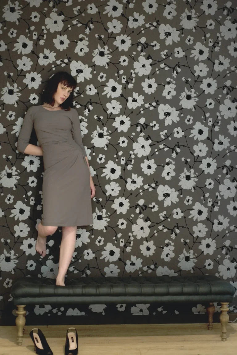 Metal Velvet Flower And Lin Coco — Image 4