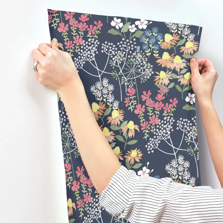 Cultivate Springtime Blooms Wallpaper - Navy — Image 6