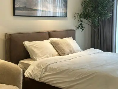 BOLD BED - SAMPLE SALE