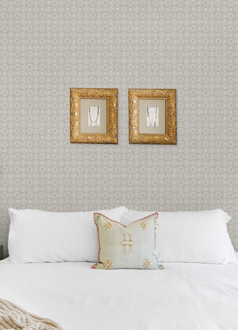 Larsson Ogee Wallpaper - Grey — Image 3