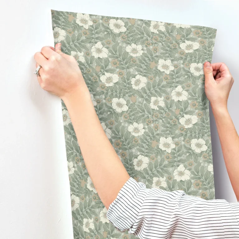 Maggan Floral Trail Wallpaper - Sea Green — Image 3