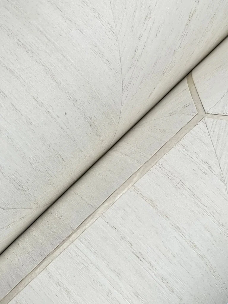 Ronald Redding Hexagram Wood Veneer Wallpaper - Ivory — Ảnh 2