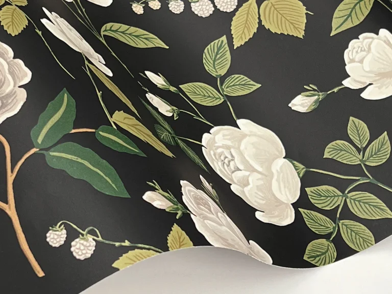 Rifle Paper Co. Roses Wallpaper - Black — Ảnh 6