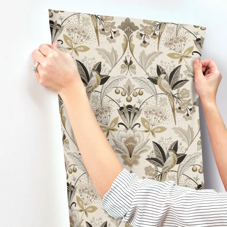 Bernadette Garden Wilderness Wallpaper - Black — Ảnh 4