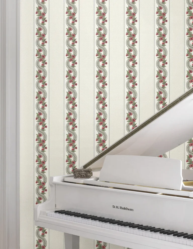 Ronald Redding Abbey's Garland Wallpaper - Red & Green — Ảnh 2