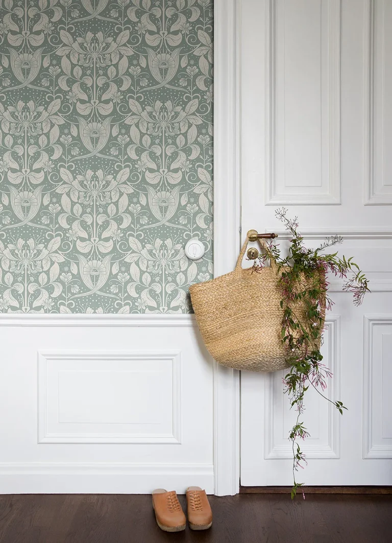 Berit Floral Crest Wallpaper - Blue — Ảnh 3