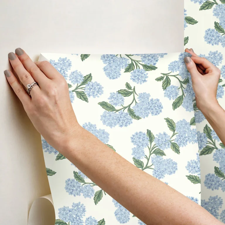 Rifle Paper Co. Hydrangea Peel and Stick Wallpaper - Blue & White — Ảnh 7