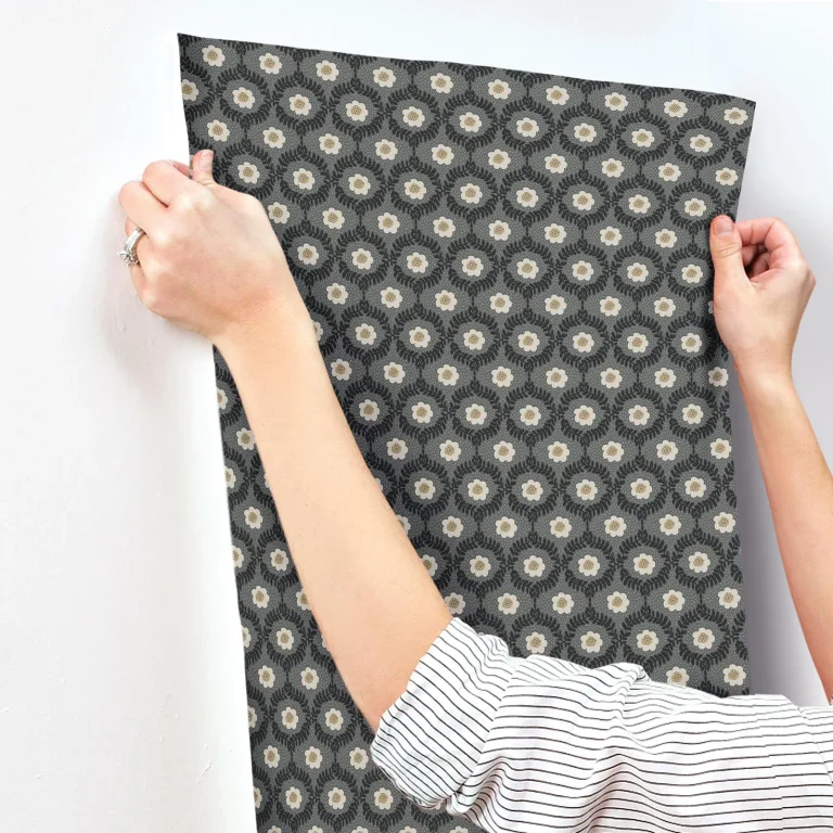 Rifle Paper Co. Emma Wallpaper - Black — Ảnh 3